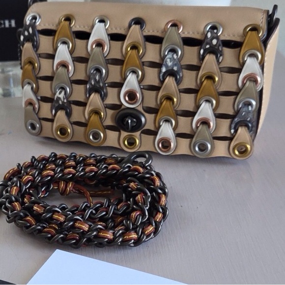 Like flyer to be notified of my live show ;) - Picture 17 of 17